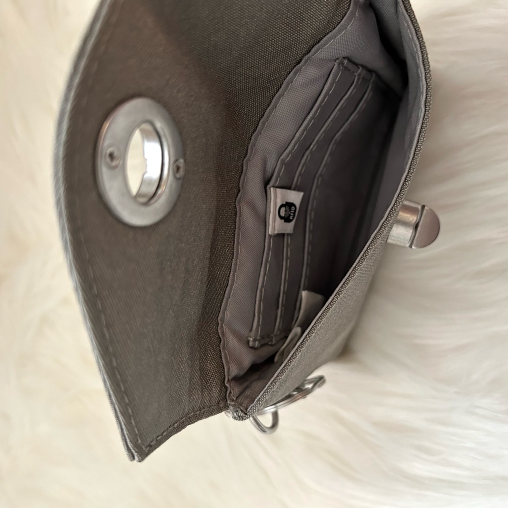 Baggallini RFID-protected Cards, ID Case with Turnlock, Easy Clip on Bag - Picture 10 of 13